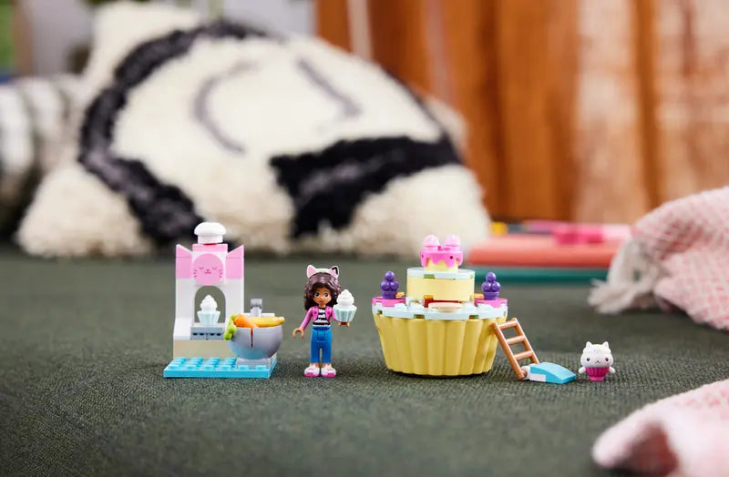 LEGO Gabby's Dollhouse Bakey with Cakey Fun Toy with Gabby and Cakey Cat  Figures, Kitchen Playset with Cupcake to Decorate plus Accessories, Toys  for