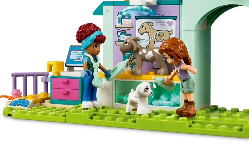 LEGO Friends: Farm Animal Vet Clinic