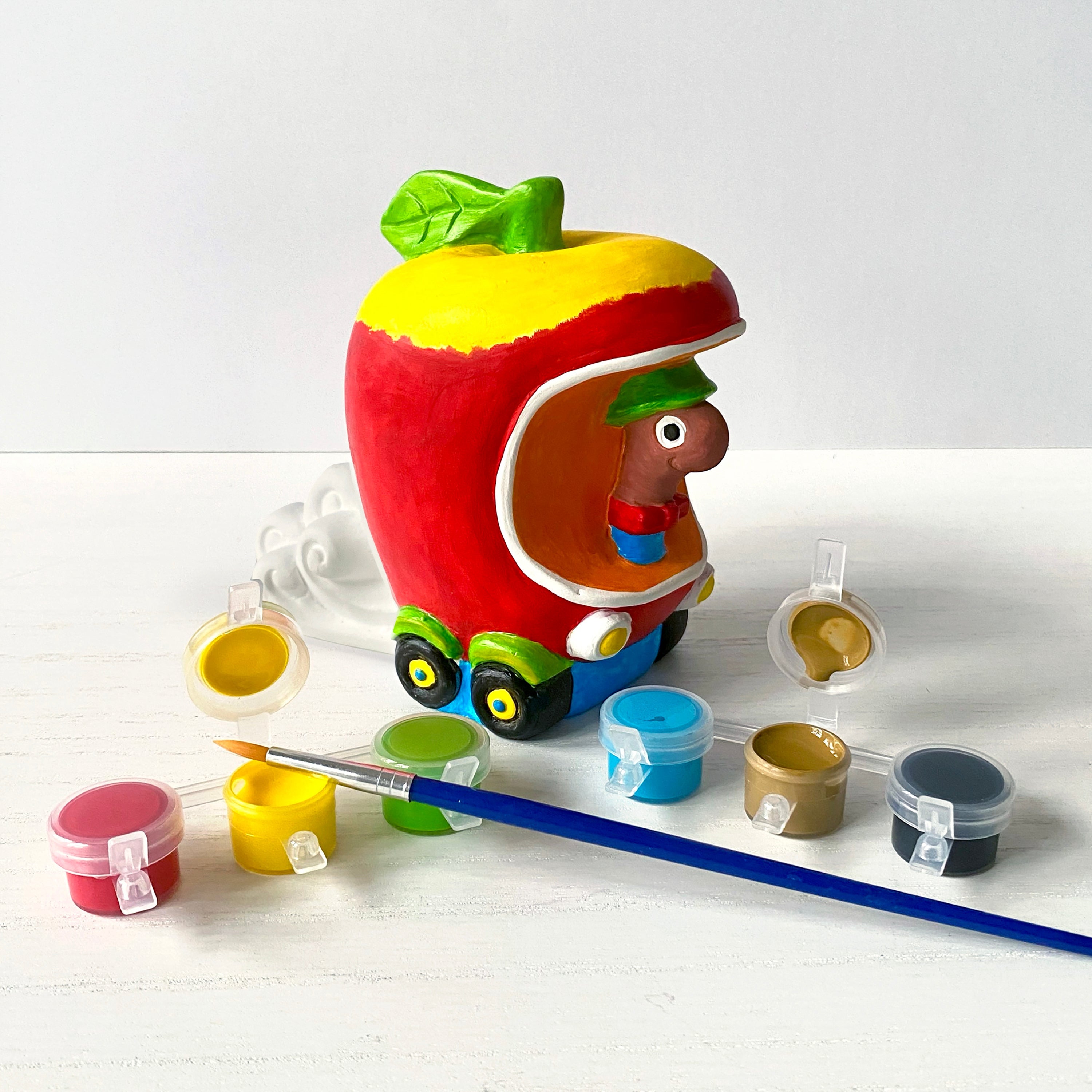 Richard Scarry Busy World Paint an Apple Car