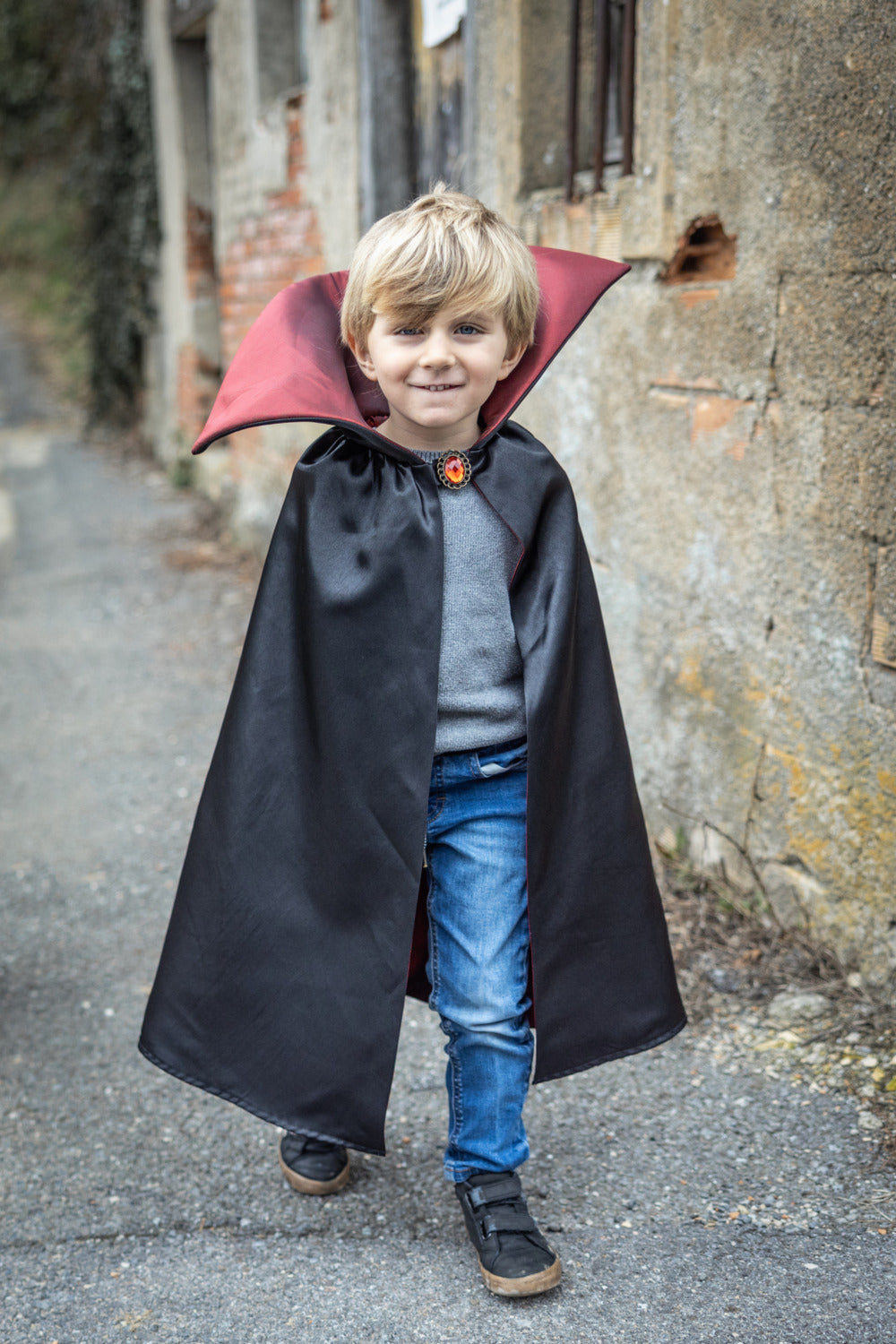 Vampire Cape (size 5-6)