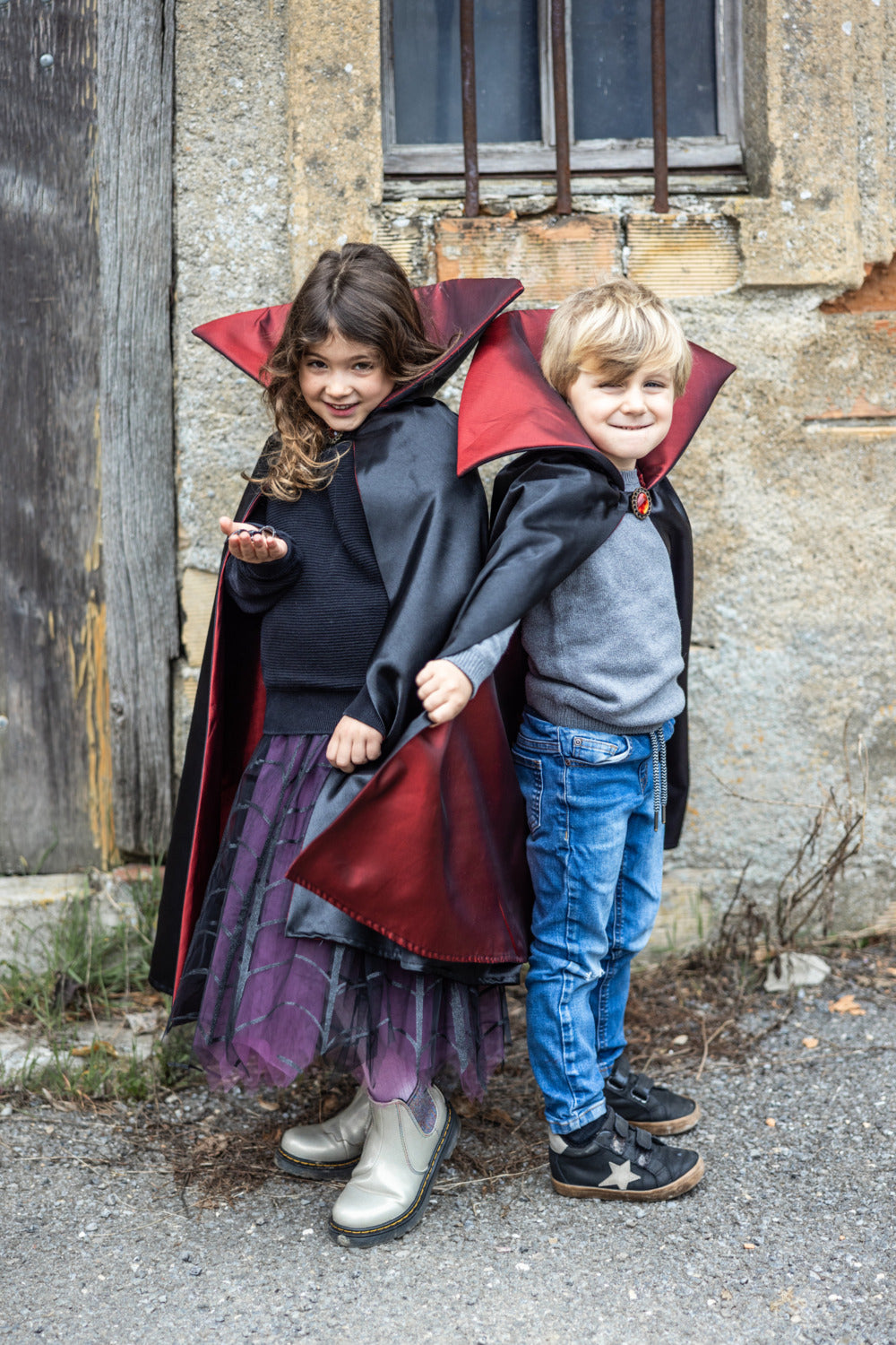 Vampire Cape (size 5-6)