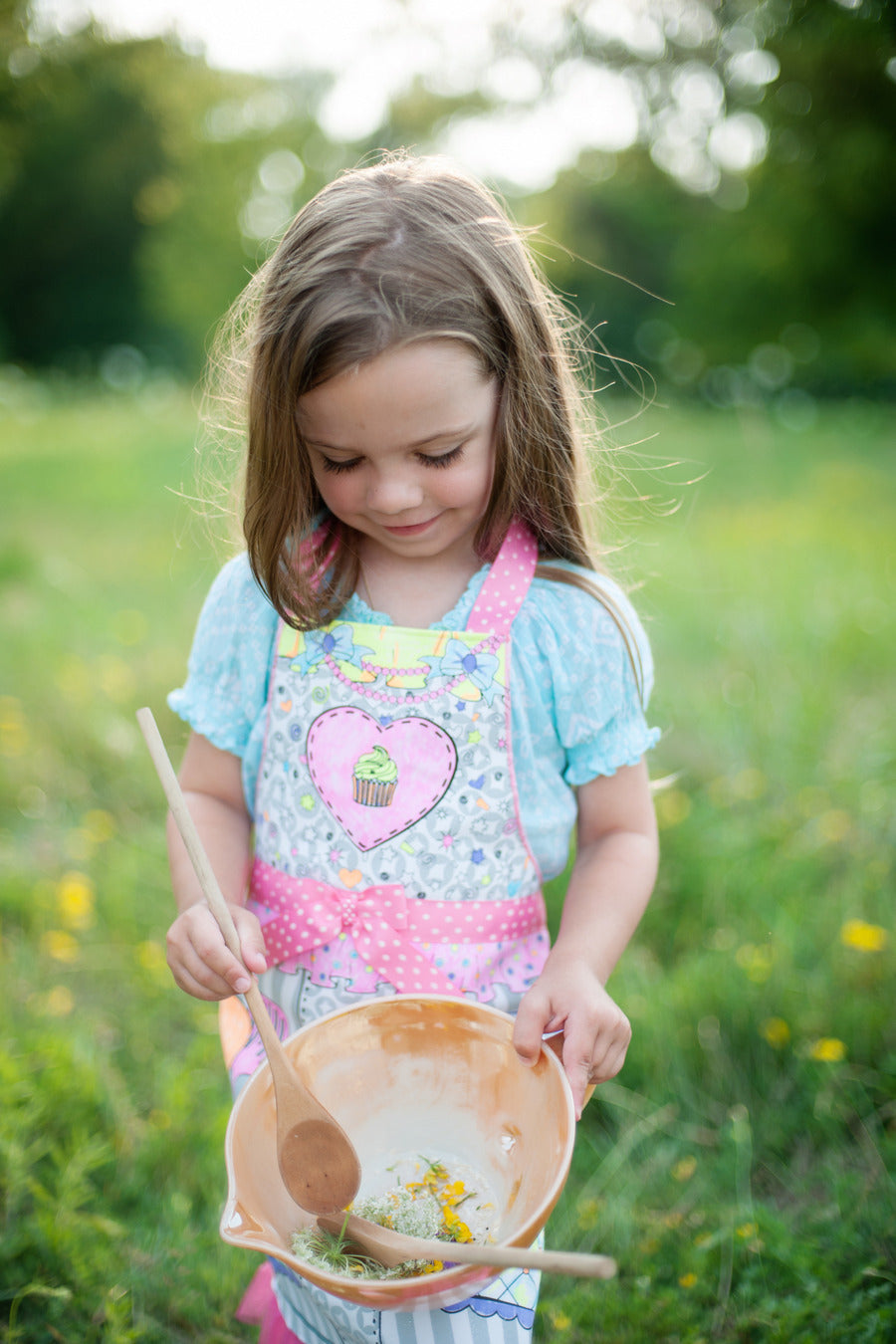 Color-An-Apron (Size 4-6)