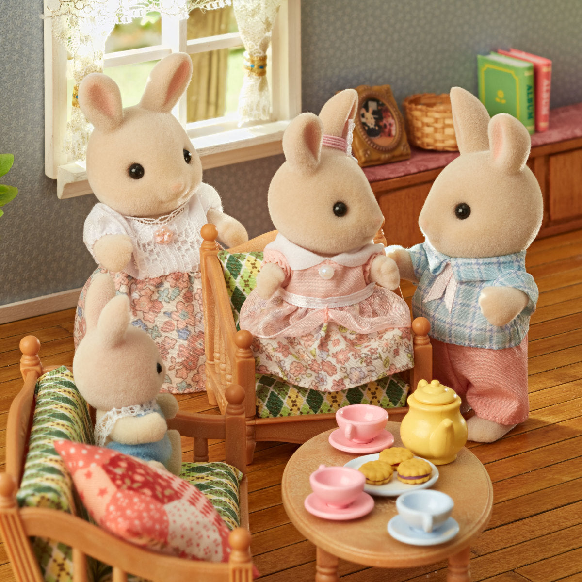 Calico Critters Milk Rabbit Family