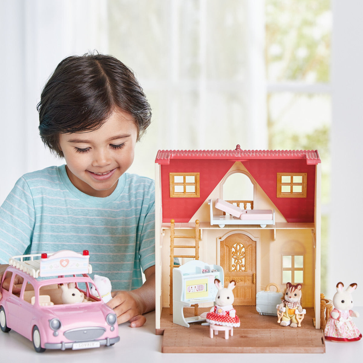 Calico Critters: Village Doctor Starter Set