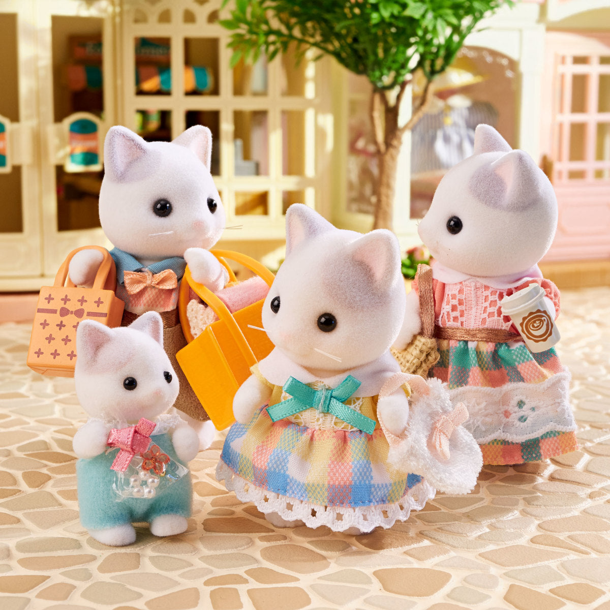 Calico Critters Latte Cat Family