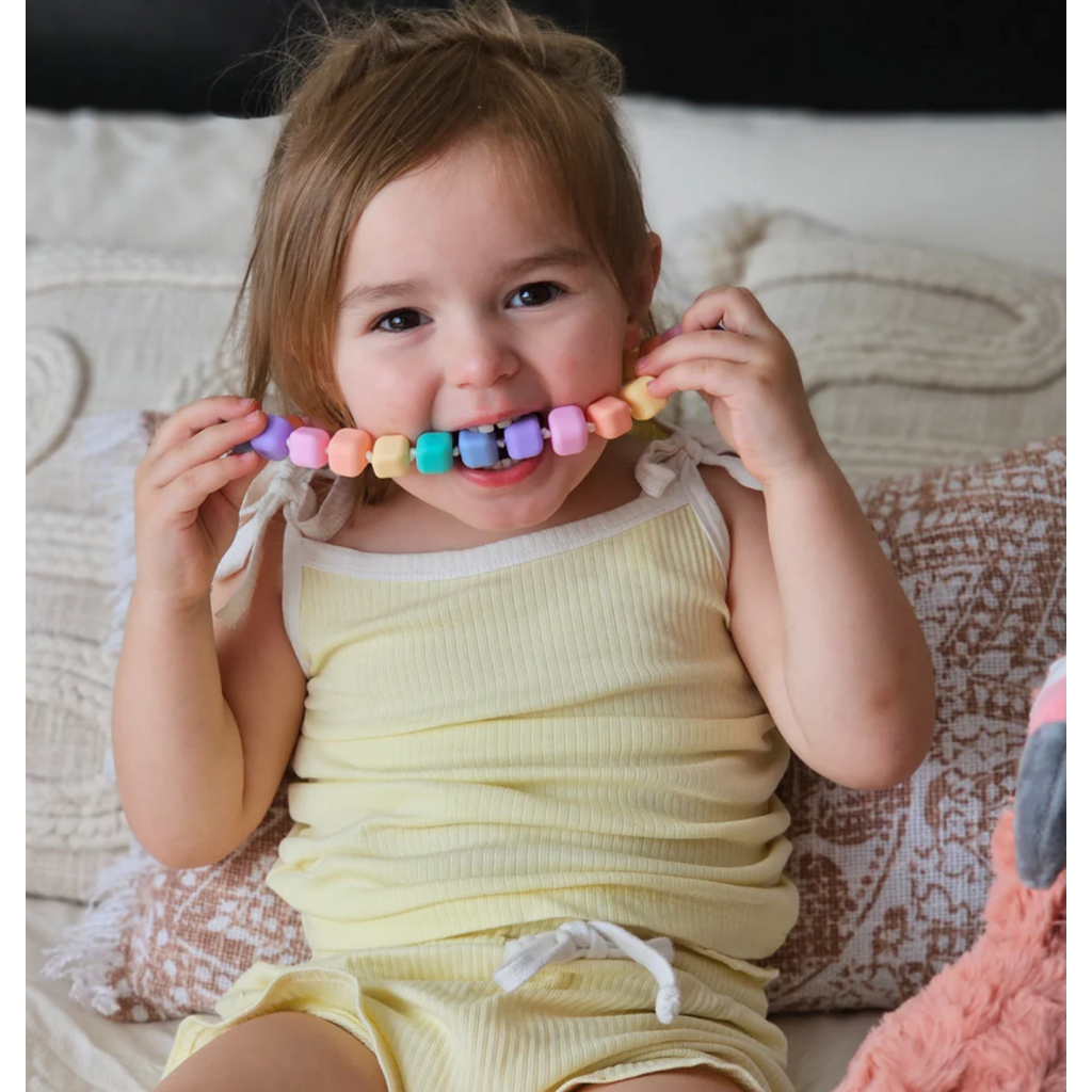 PRINCESS AND THE PEA JELLYSTONE CHEW NECKLACE