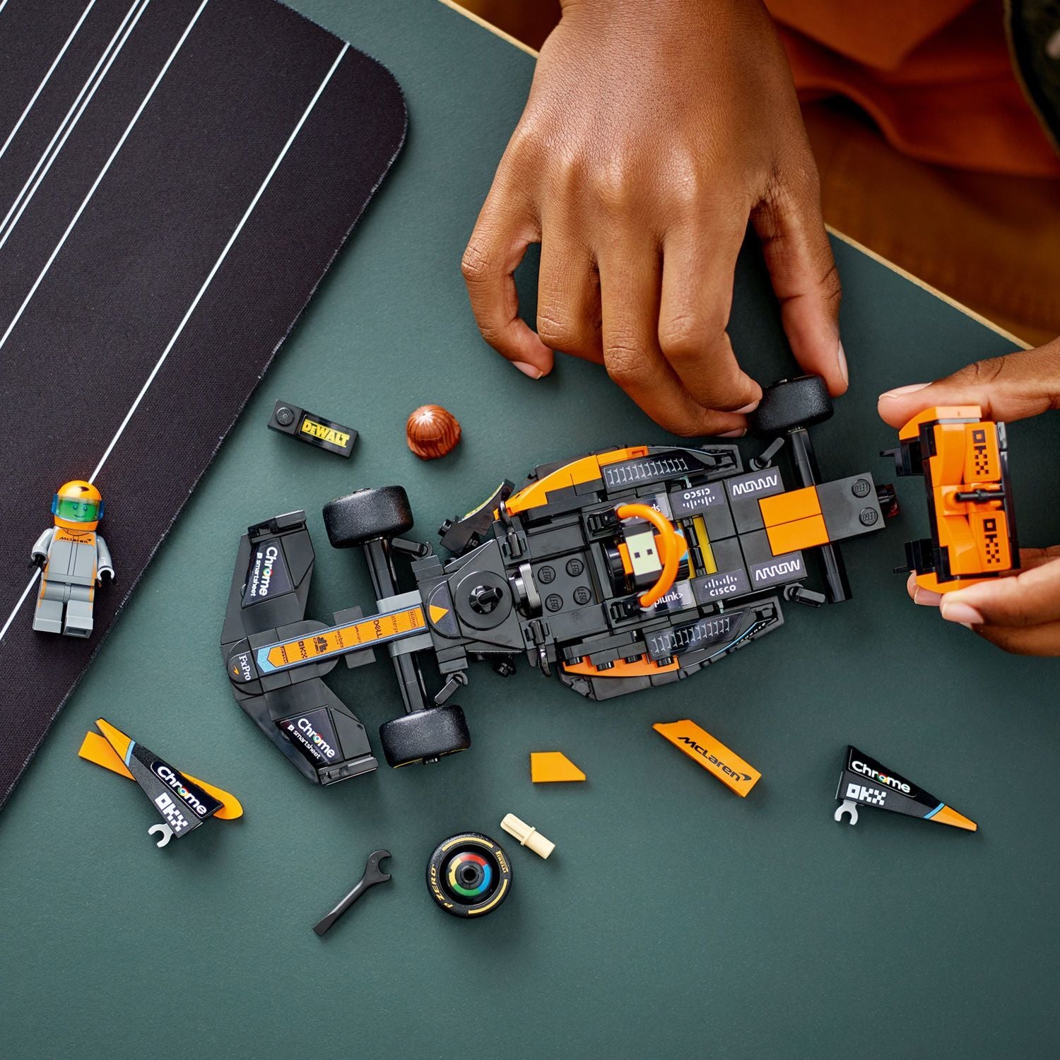 LEGO® Speed Champions: 2023 McLaren Formula 1 Race Car