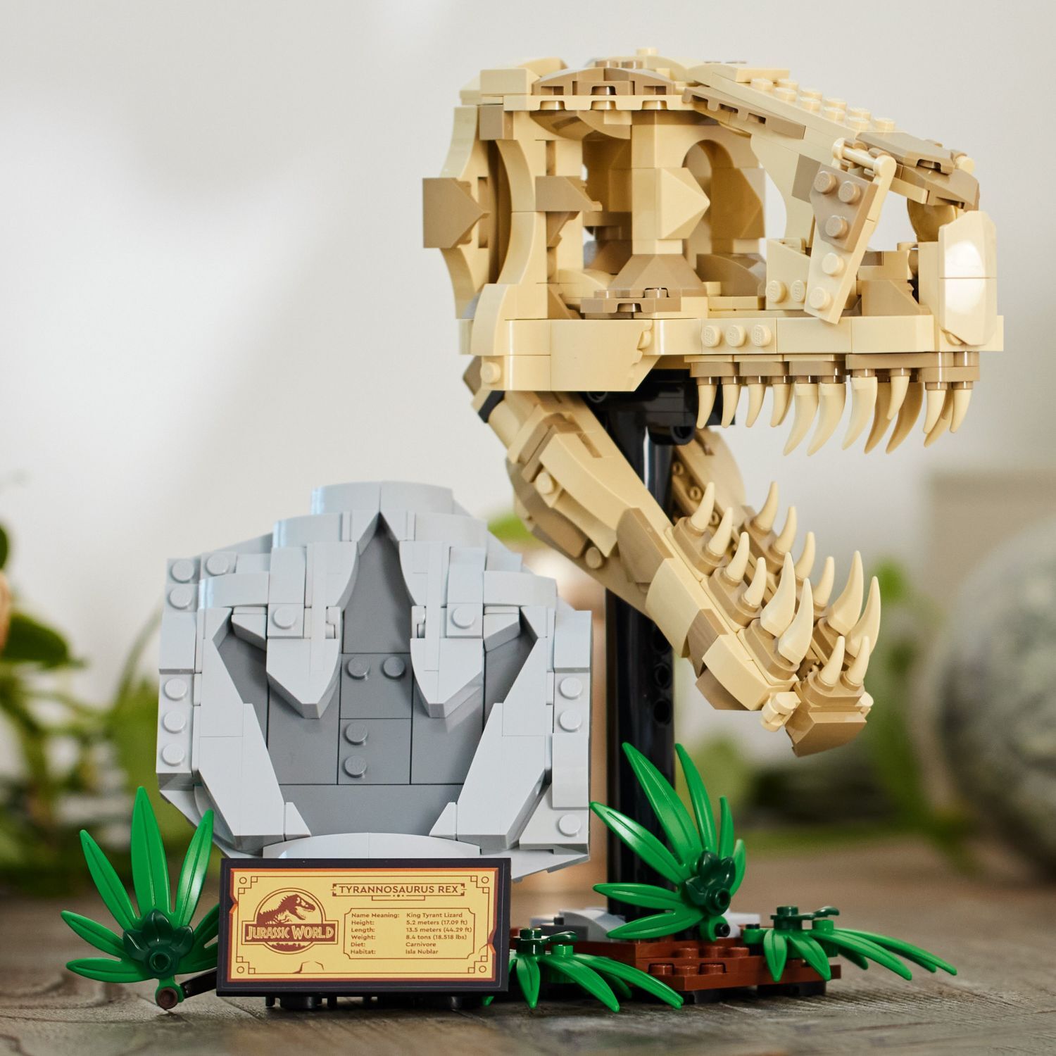 LEGO® Jurassic World™ Dinosaur Fossils: T. rex Skull